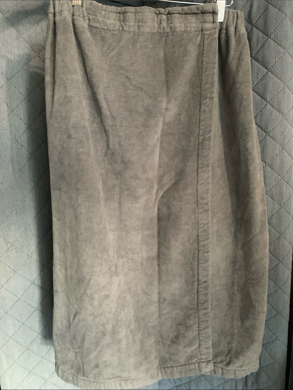 #538 Room Essentials Grey towel wrap